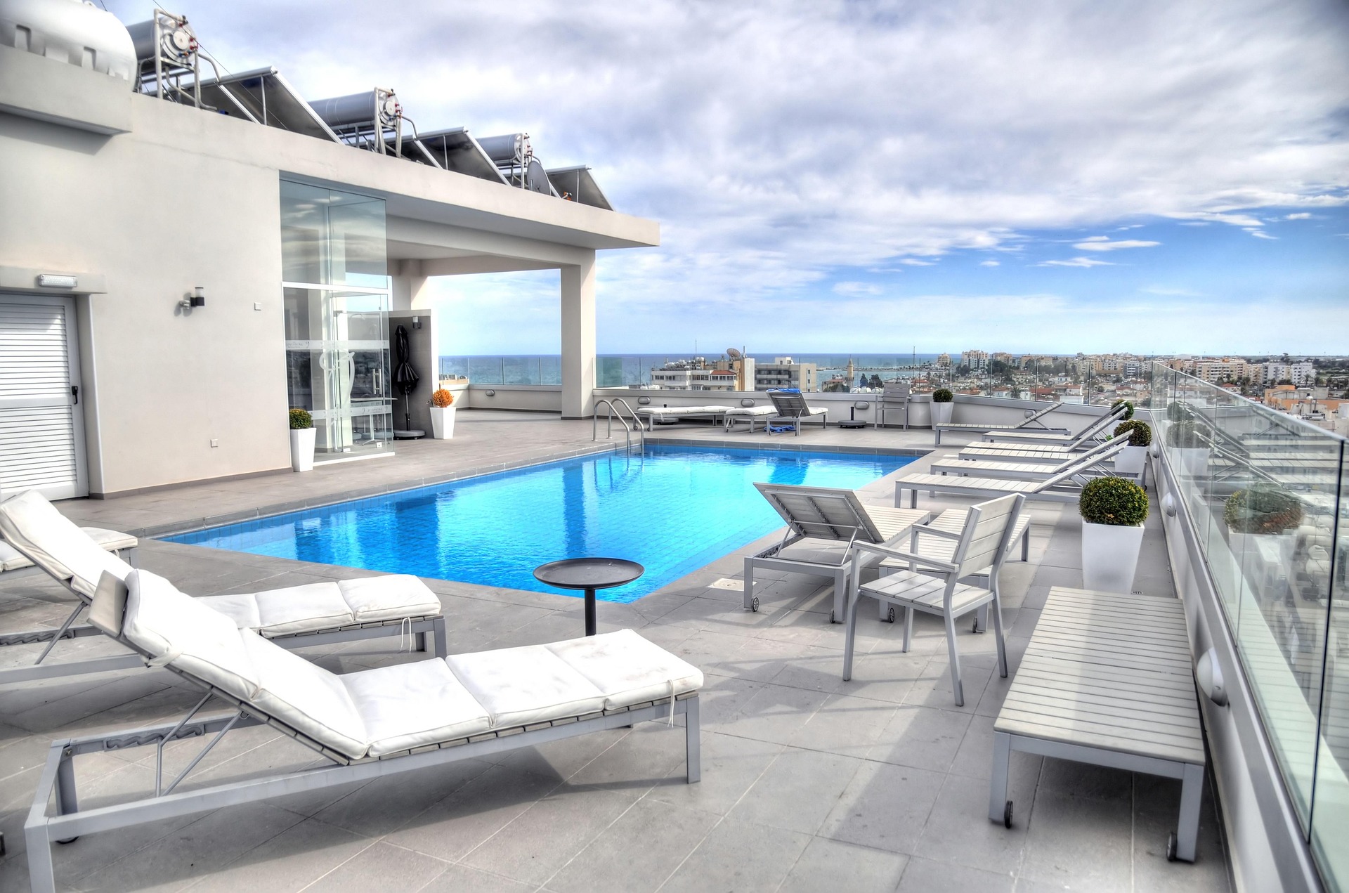 Best Rooftop Pools