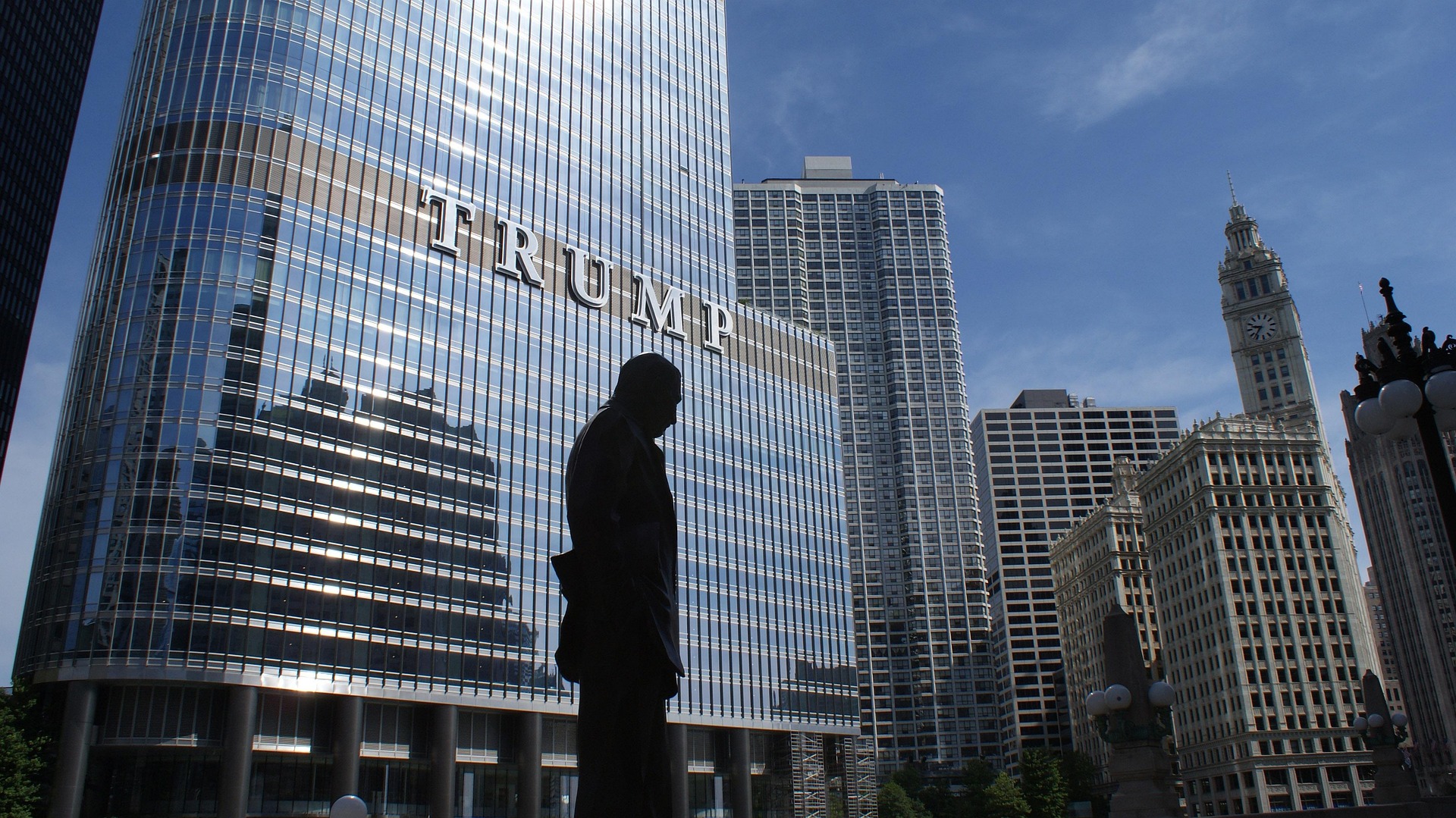 Luxury Buildings in Chicago