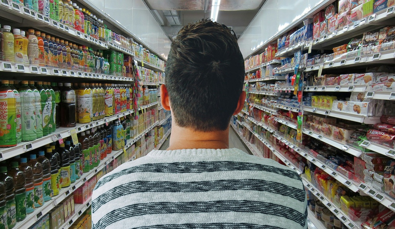 Grocery Stores Near Popular Chicago Buildings