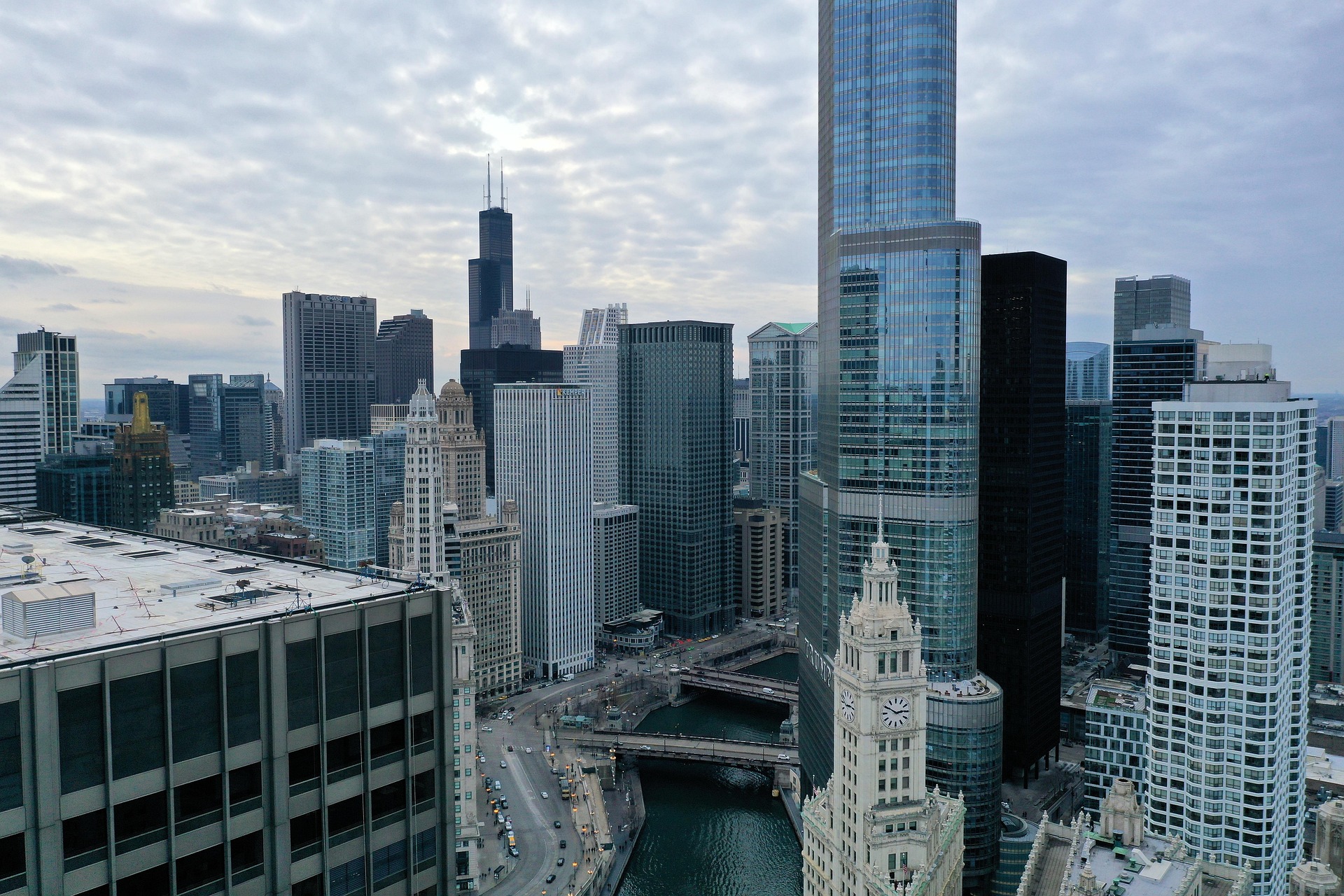Ultimate Guide for Relocating to Chicago