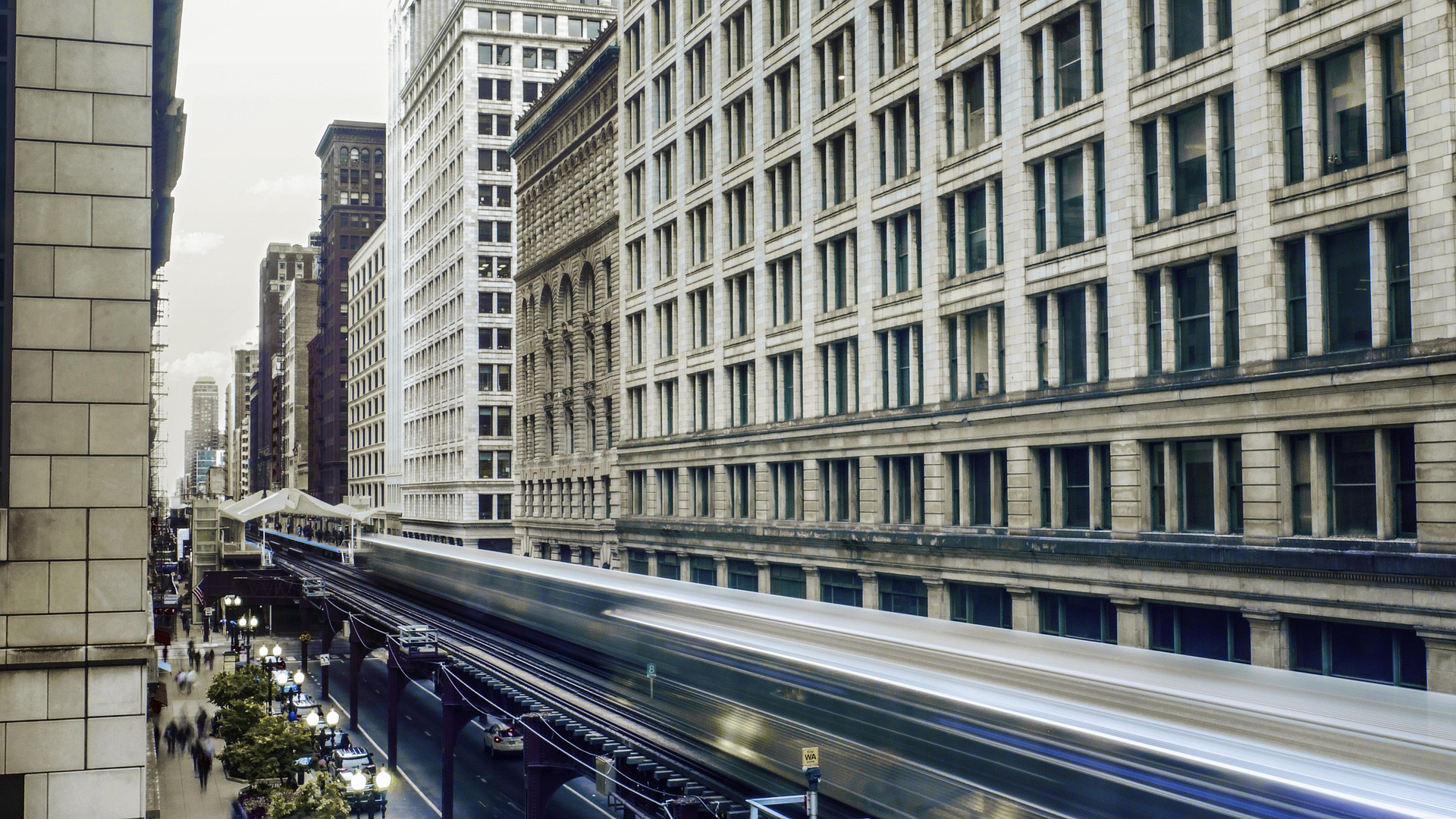 Best Neighborhoods for Frequent Flyers Chicago