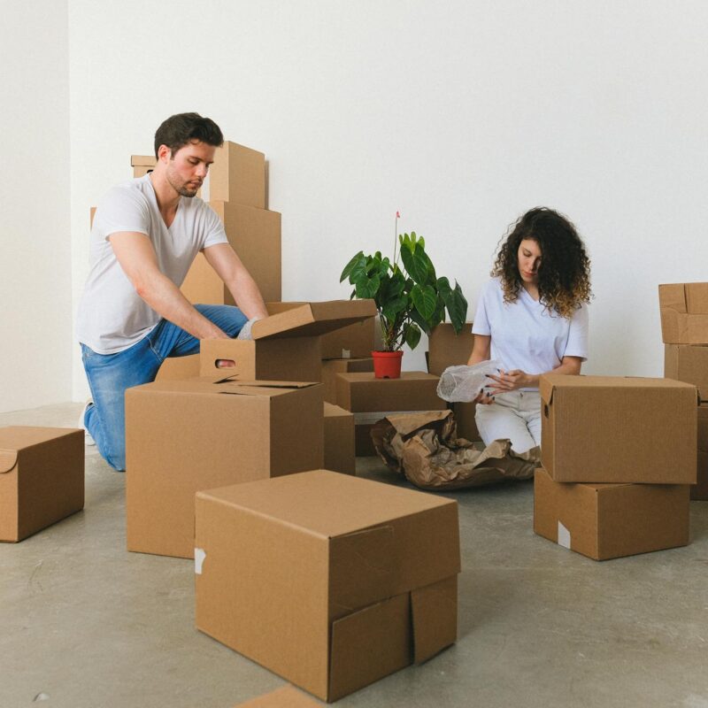 Couples moving to Chicago neighborhoods