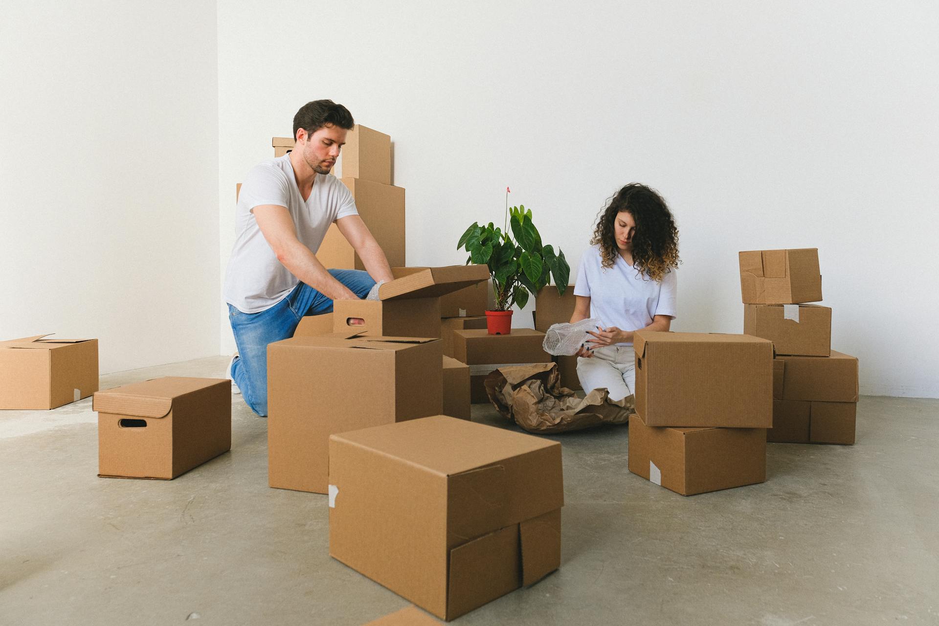 Couples moving to Chicago neighborhoods